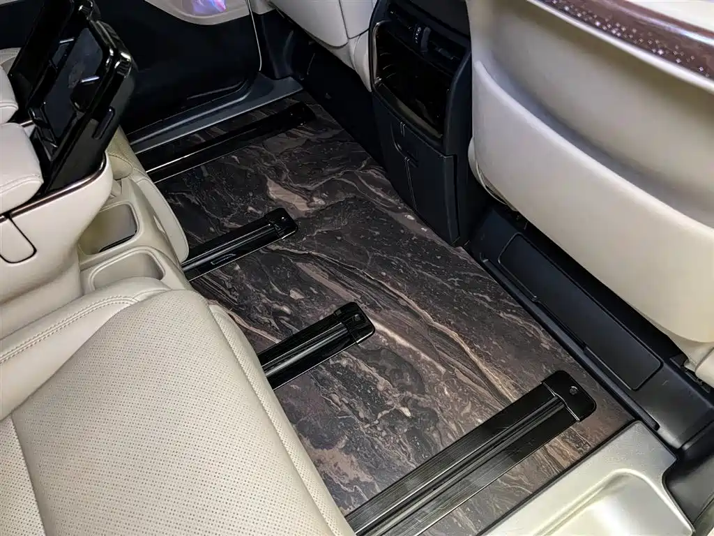 Toyota Alphard 2025 — фото 14