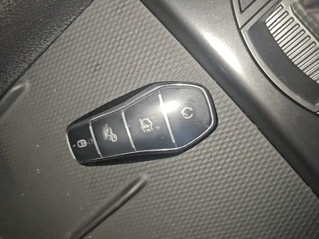 BYD Seal 05 DM-i 2025 — фото 9