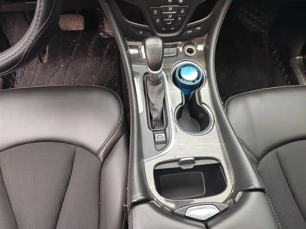 Buick Envision Plus 2021 — фото 10