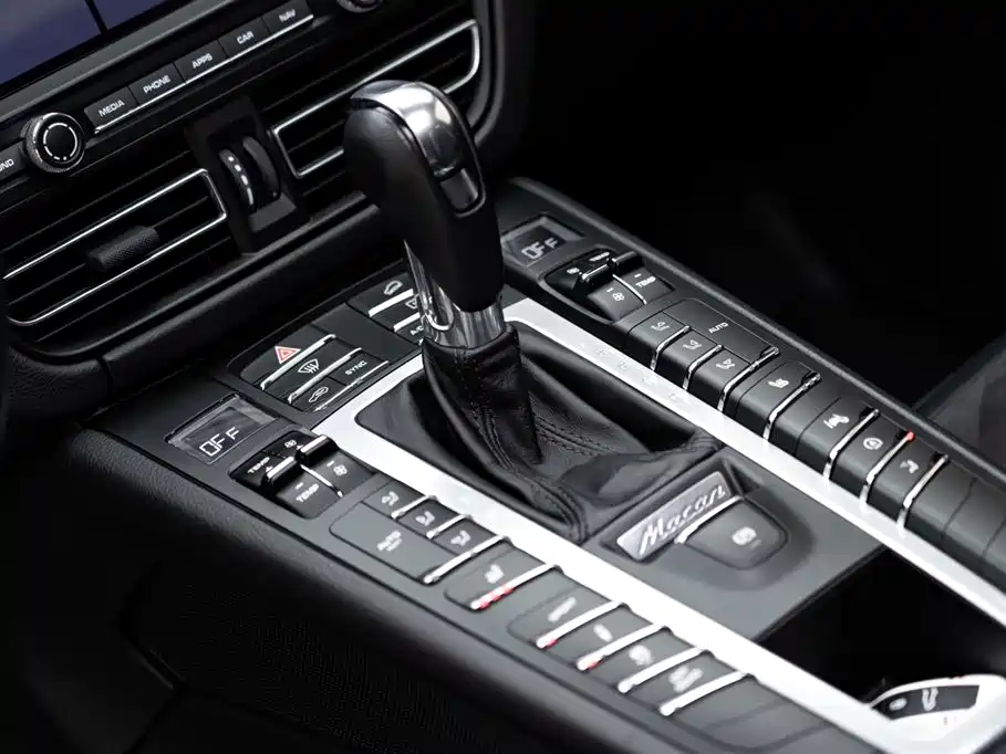 Porsche Macan 2020 — фото 14