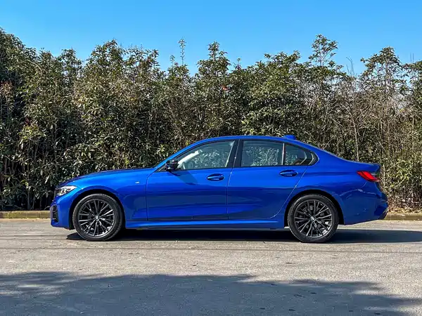 BMW 3 Series 2022