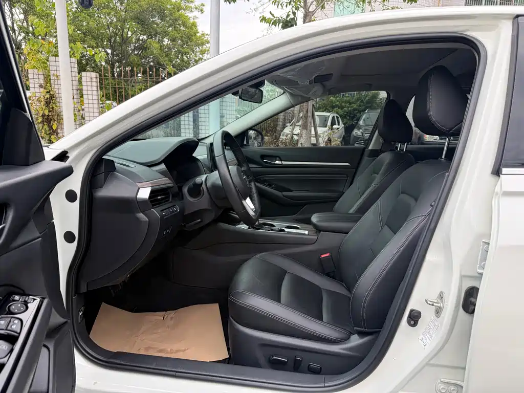 Nissan Teana 2022