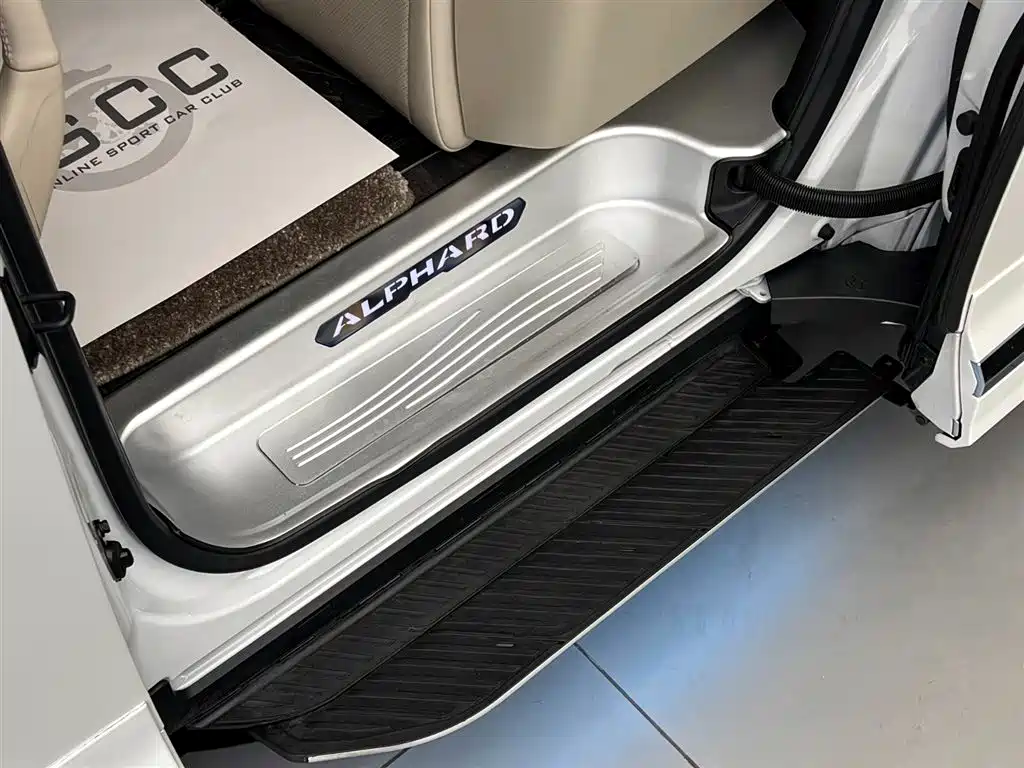 Toyota Alphard 2025 — фото 13