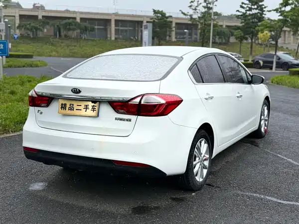 Kia K3 2016