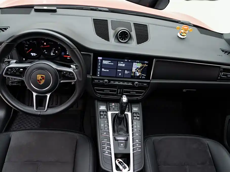Porsche Macan 2020 — фото 11