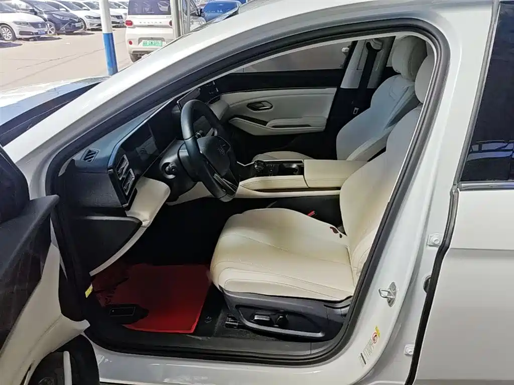 BYD Qin L 2024 — фото 15