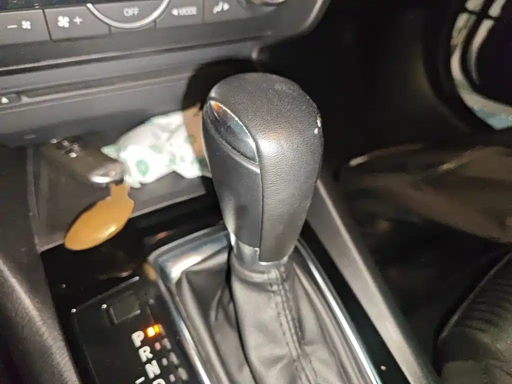 Mazda 3 Angkesela 2015