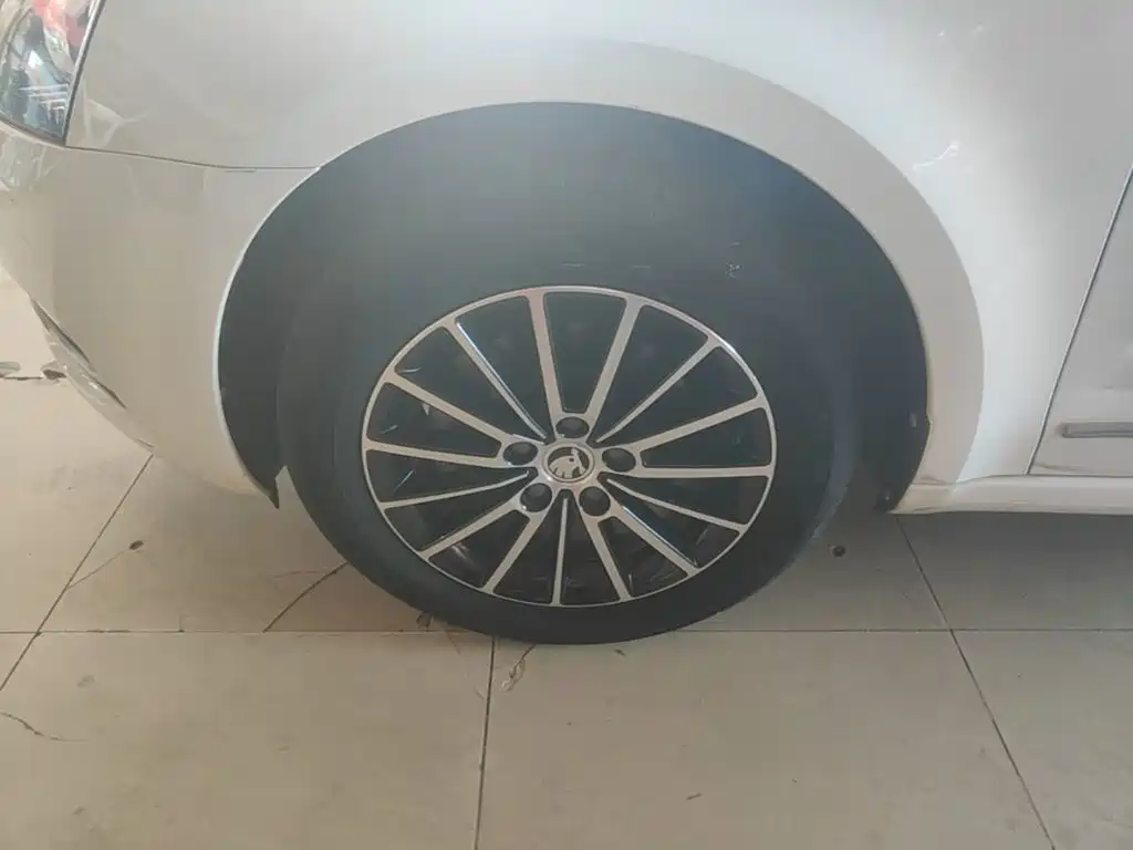 Skoda Octavia 2019 — фото 23