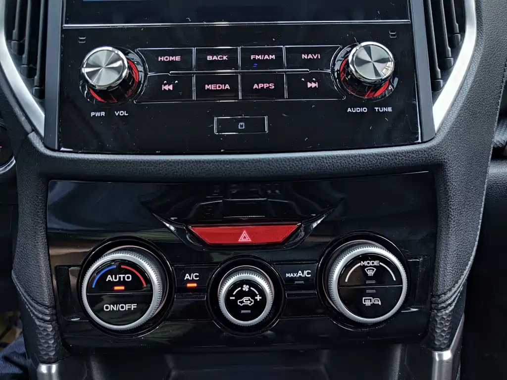 Subaru Forester 2022 — фото 14