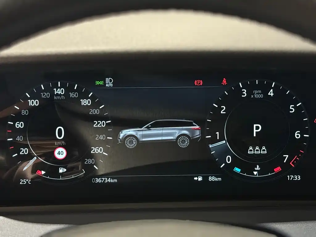 Land Rover Velar 2023 — фото 13