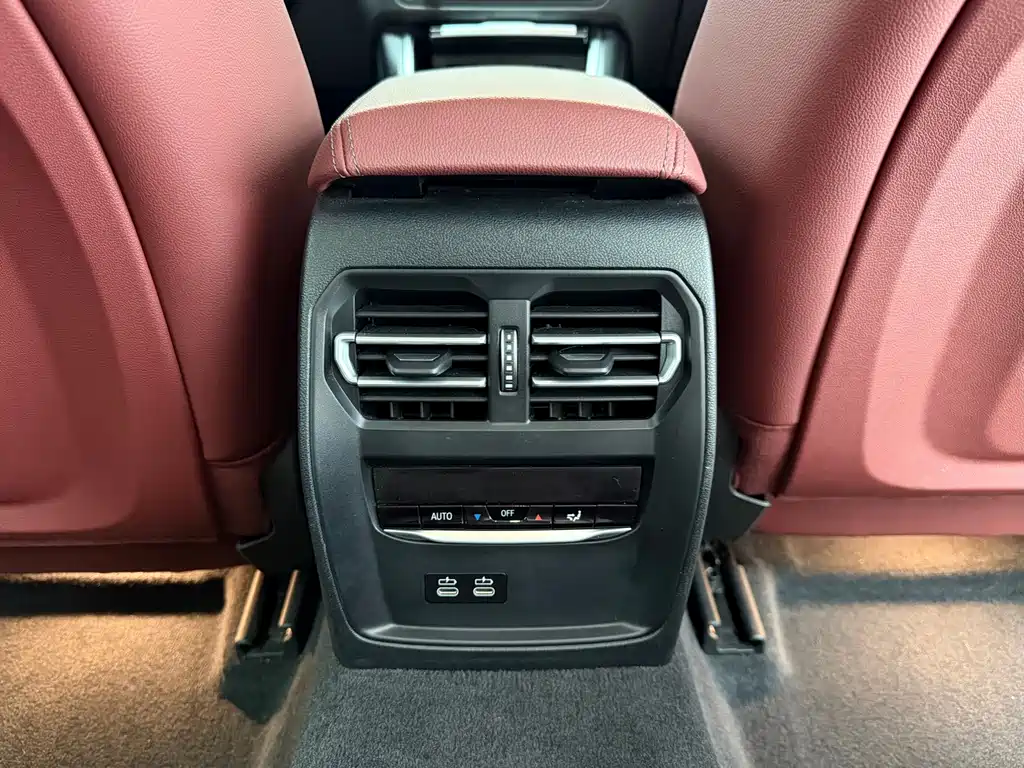 BMW 3 Series 2023 — фото 18