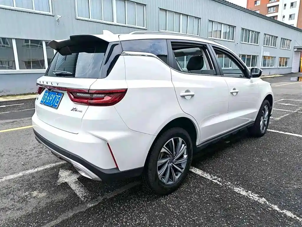 Geely Vision X6 2024