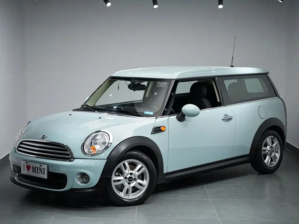MINI Clubman 2012
