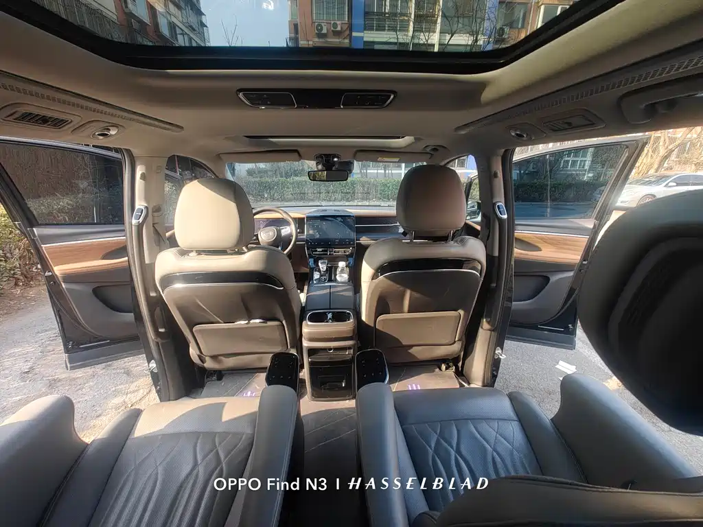 GAC Motor Trumpchi M8 2023 — фото 14
