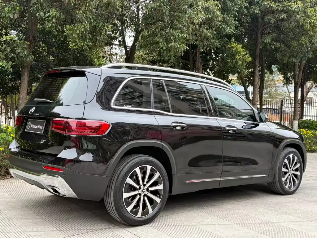 Mercedes-Benz GLB 2025 — фото 40