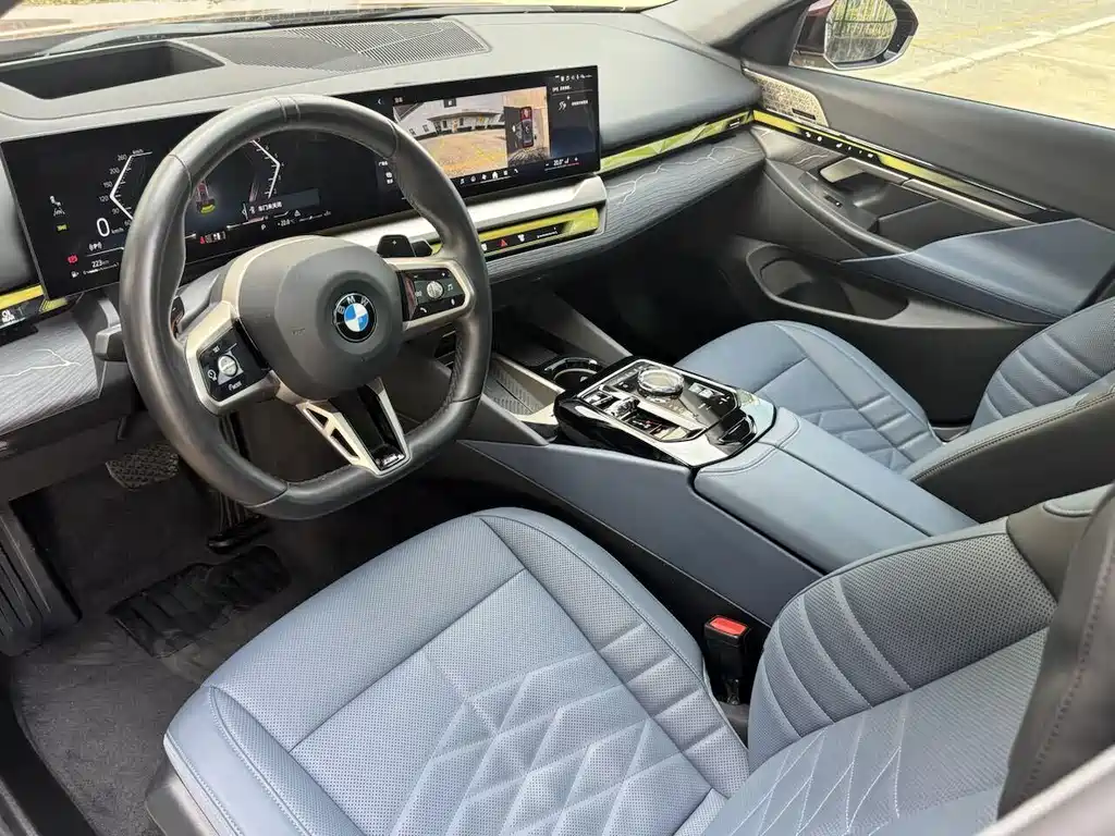 BMW 5 Series 2024 — фото 10