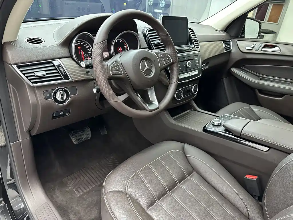 Mercedes-Benz GLE 2019 — фото 12