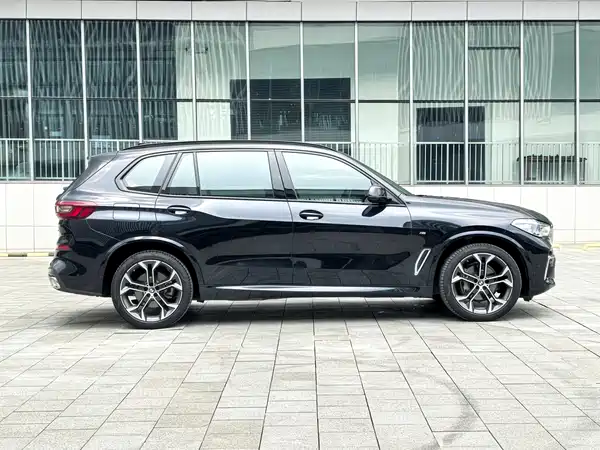 BMW X5 2023