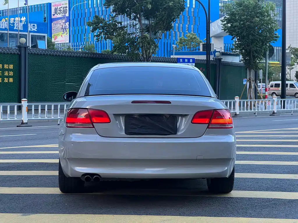 BMW 3 Series 2009