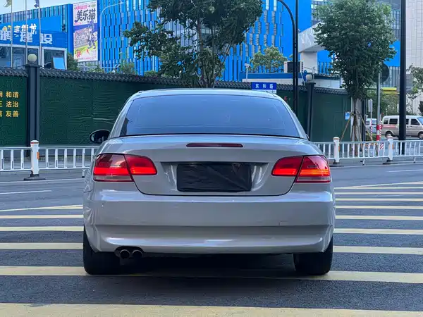 BMW 3 Series 2009
