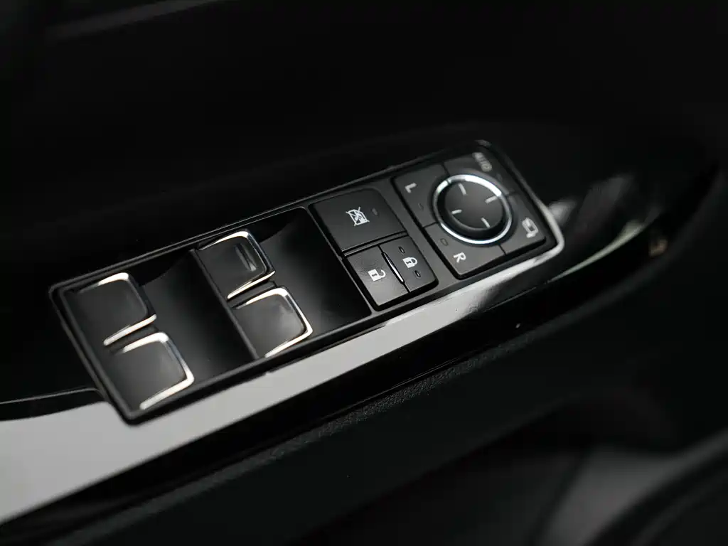 Lexus LX 2020 — фото 29