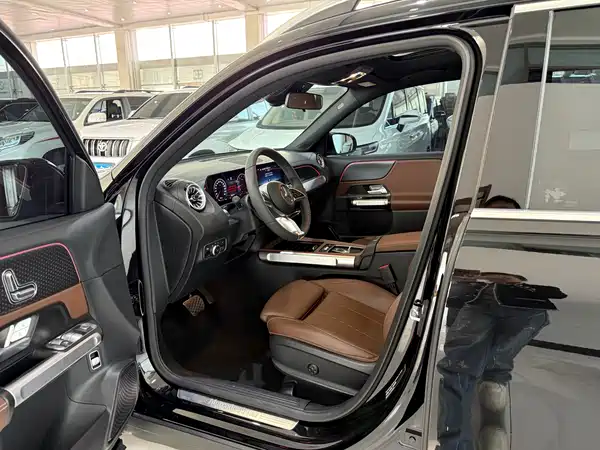 Mercedes-Benz GLB 2025