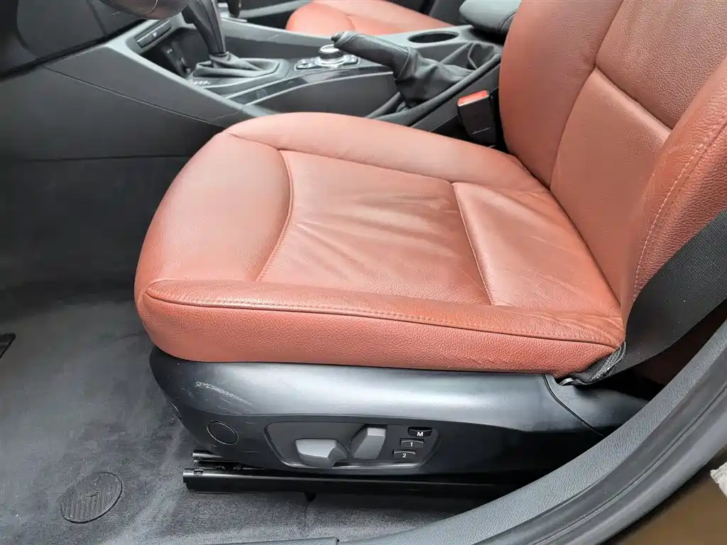 BMW X1 2012 — фото 20