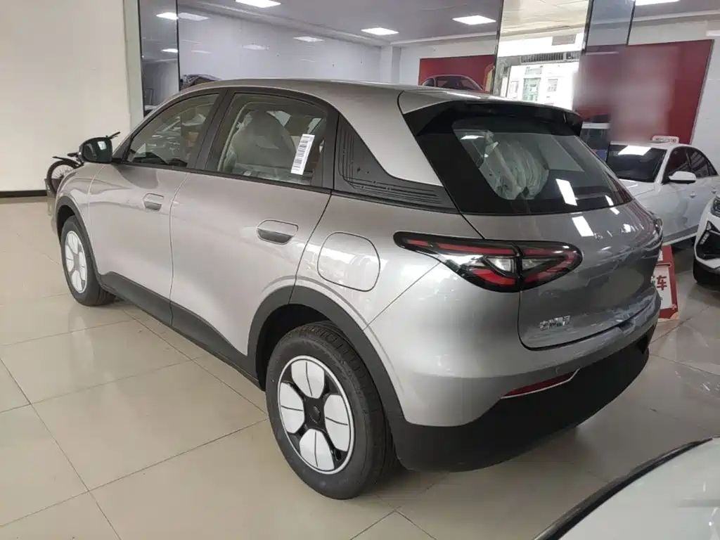 Geely Galaxy Starwish 2026 — фото 23