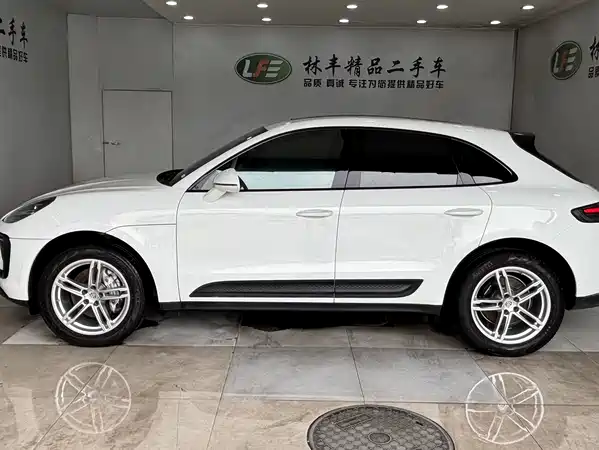 Porsche Macan 2022