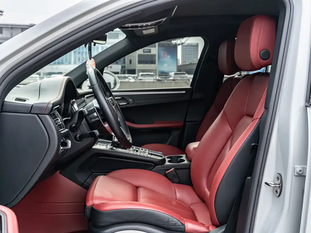 Porsche Macan 2018 — фото 11