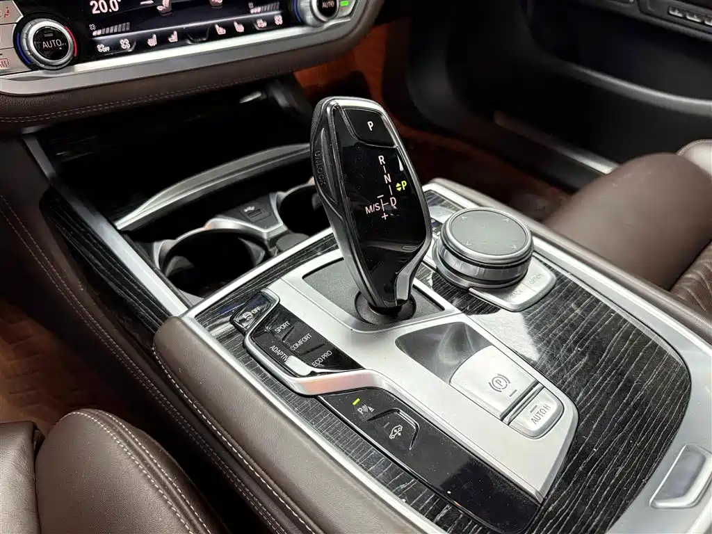 BMW 7 Series 2022 — фото 13