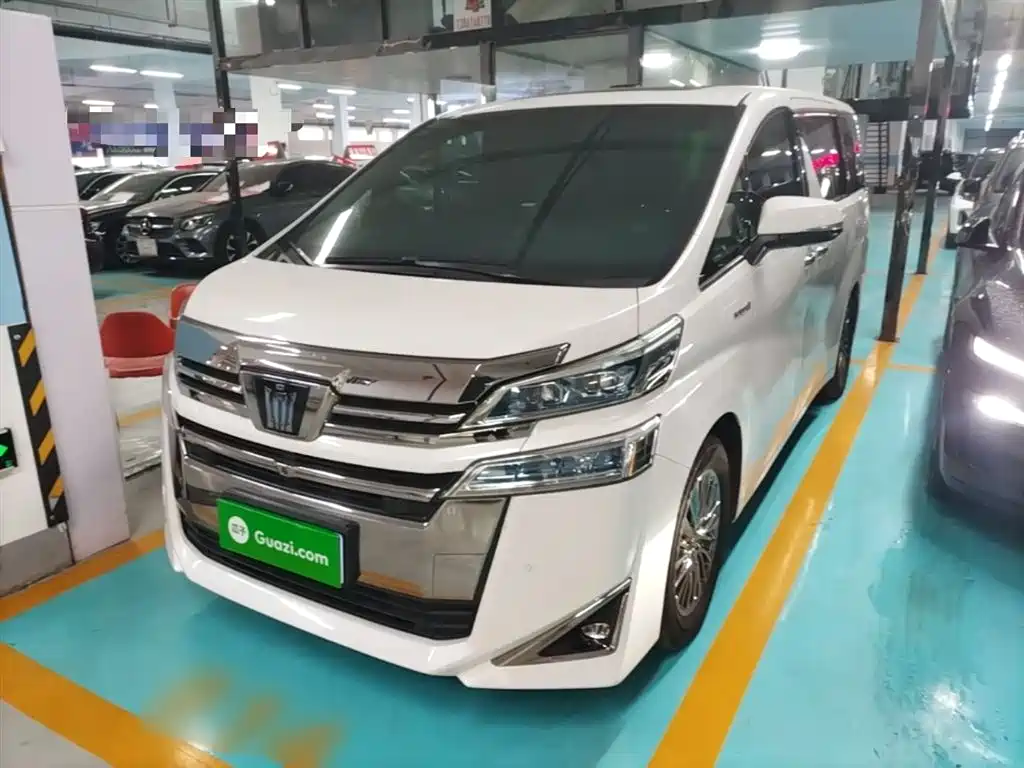 Toyota Vellfire 2022 — фото 2