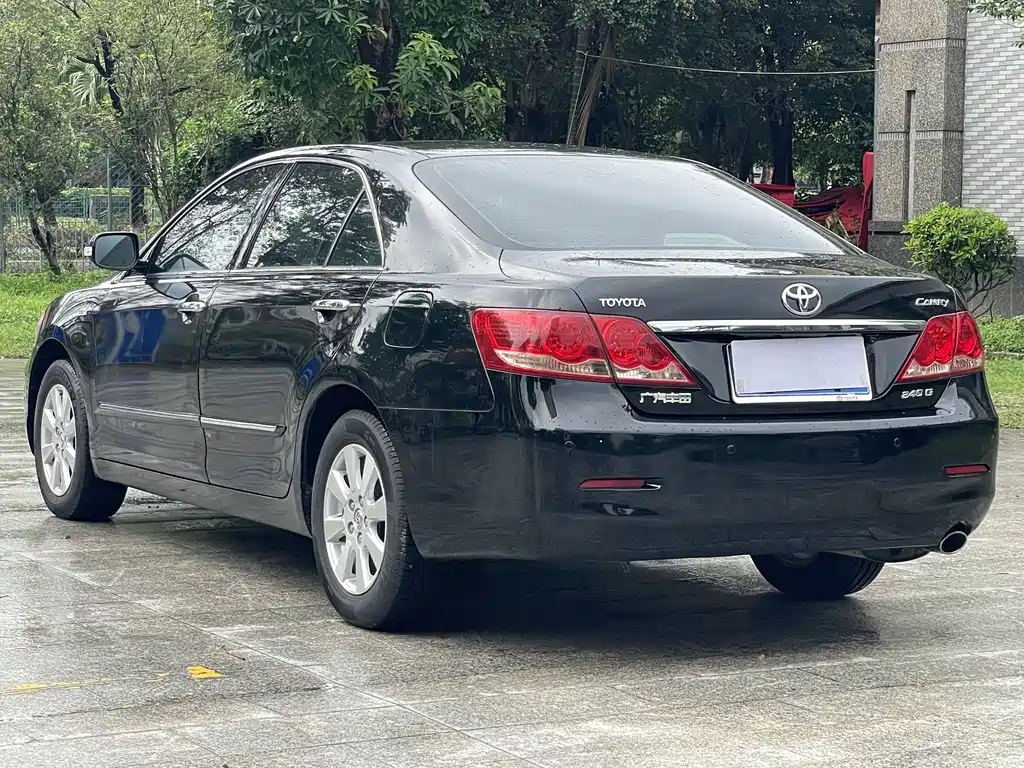 Toyota Camry 2008 — фото 13