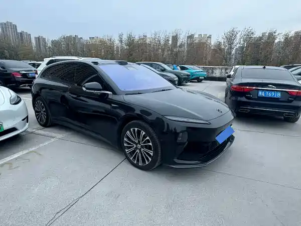 NIO ET5T 2024