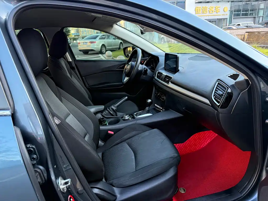 Mazda 3 Axela 2015 — фото 15