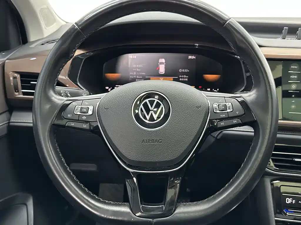 Volkswagen Tharu 2023 — фото 11