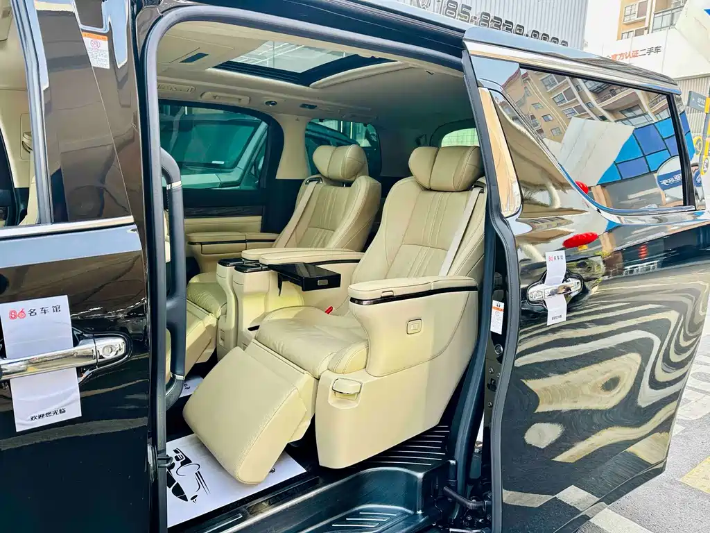 Toyota Vellfire 2021 — фото 8