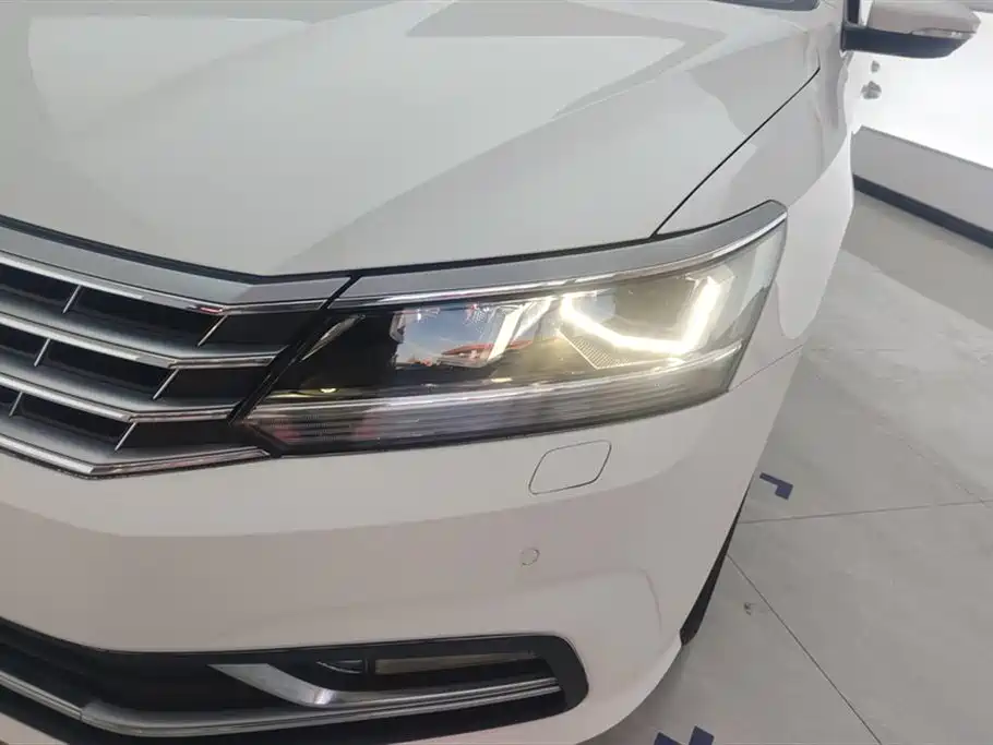 Volkswagen Passat 2019 — фото 5
