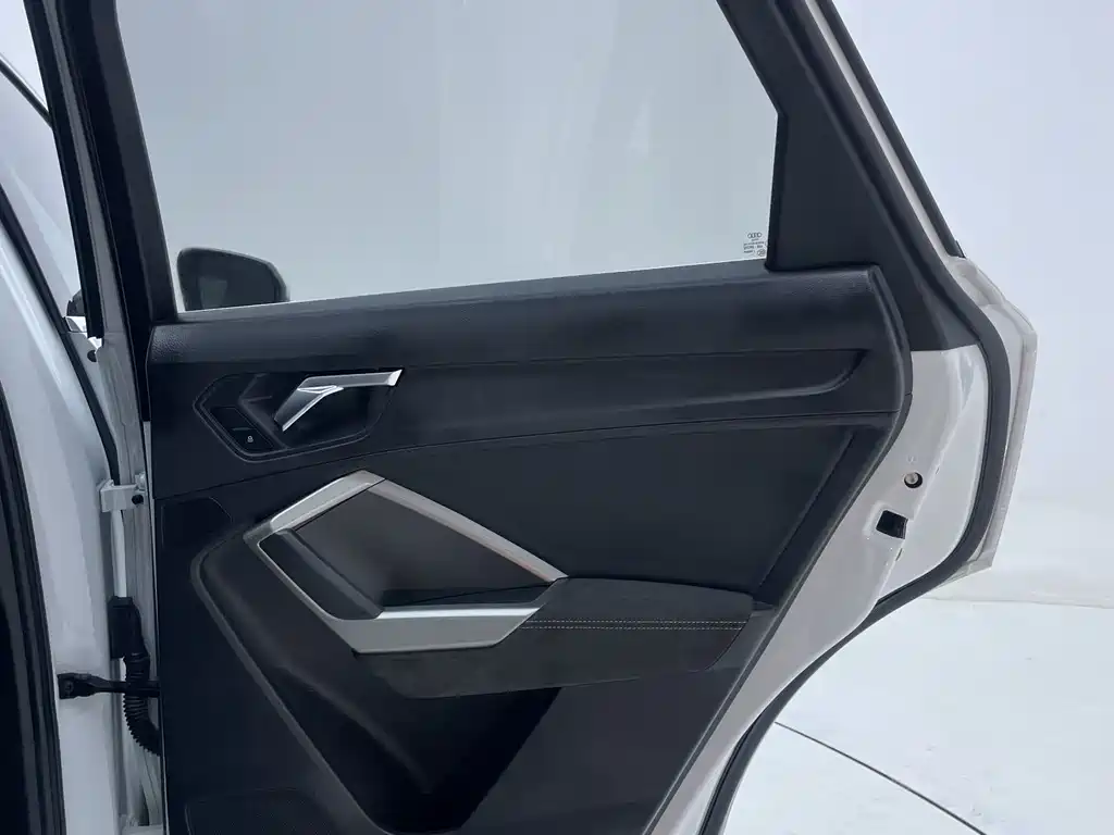 Audi Q3 2022 — фото 11