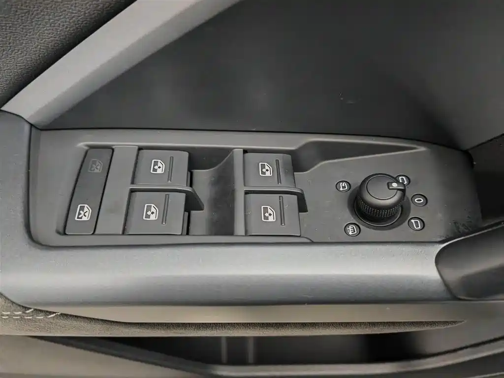 Audi Q3 Sportback 2021 — фото 9