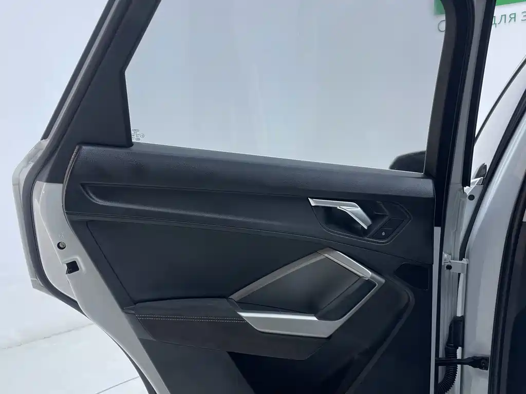 Audi Q3 2022 — фото 21