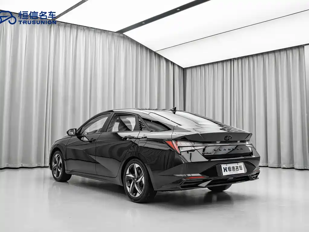 Hyundai Elantra 2021