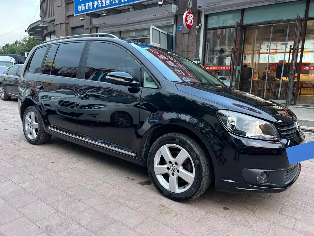 Volkswagen Touran 2014
