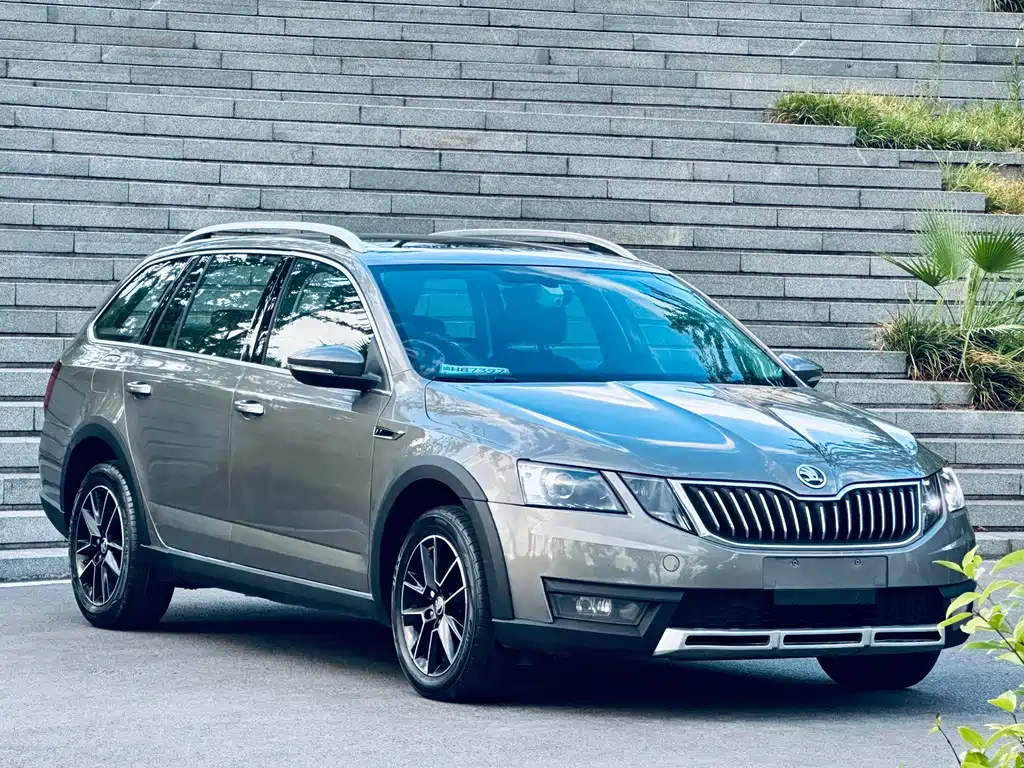 Skoda Octavia 2018 — фото 8