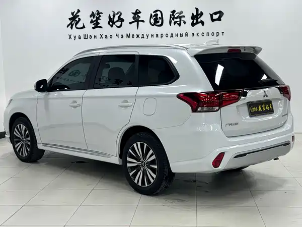 Mitsubishi Outlander 2021