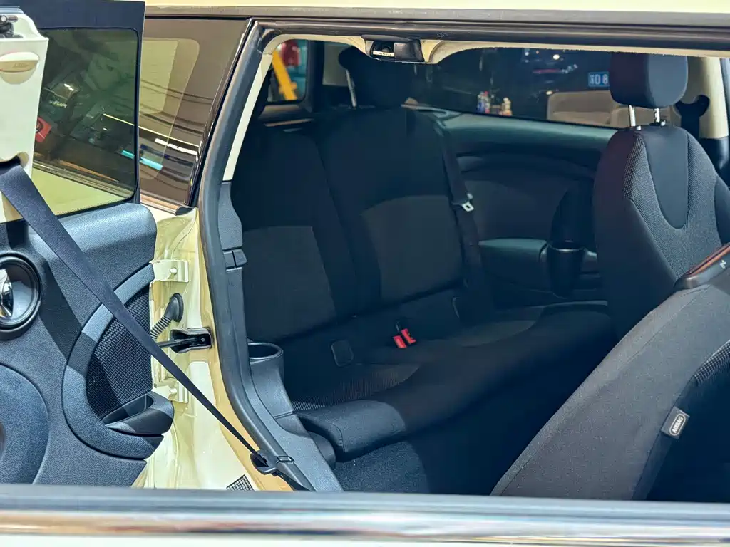 MINI Clubman 2013 — фото 17