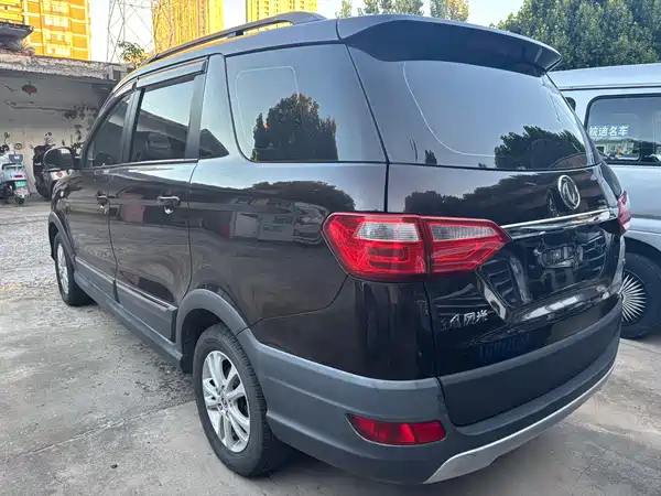 Dongfeng Scenery 370 2017