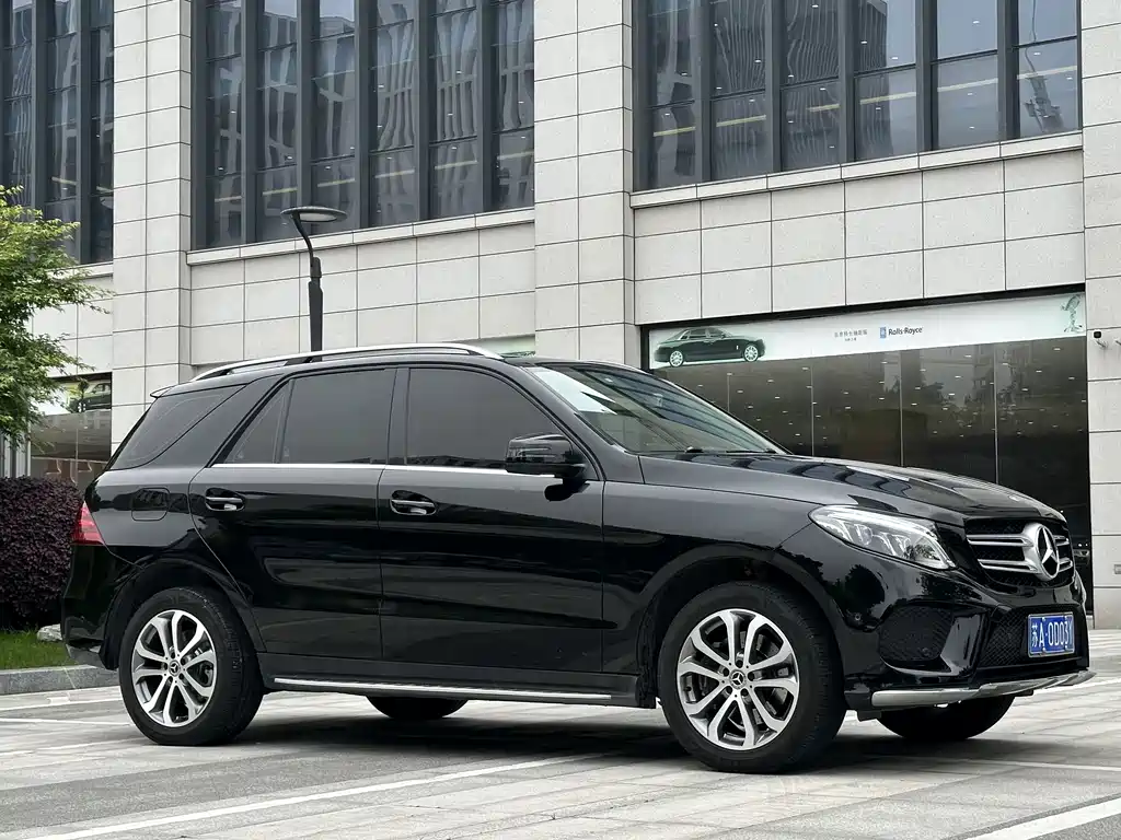 Mercedes-Benz GLE 2017 — фото 3