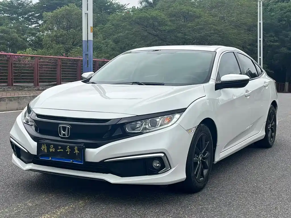 Honda Civic 2021 — фото 1