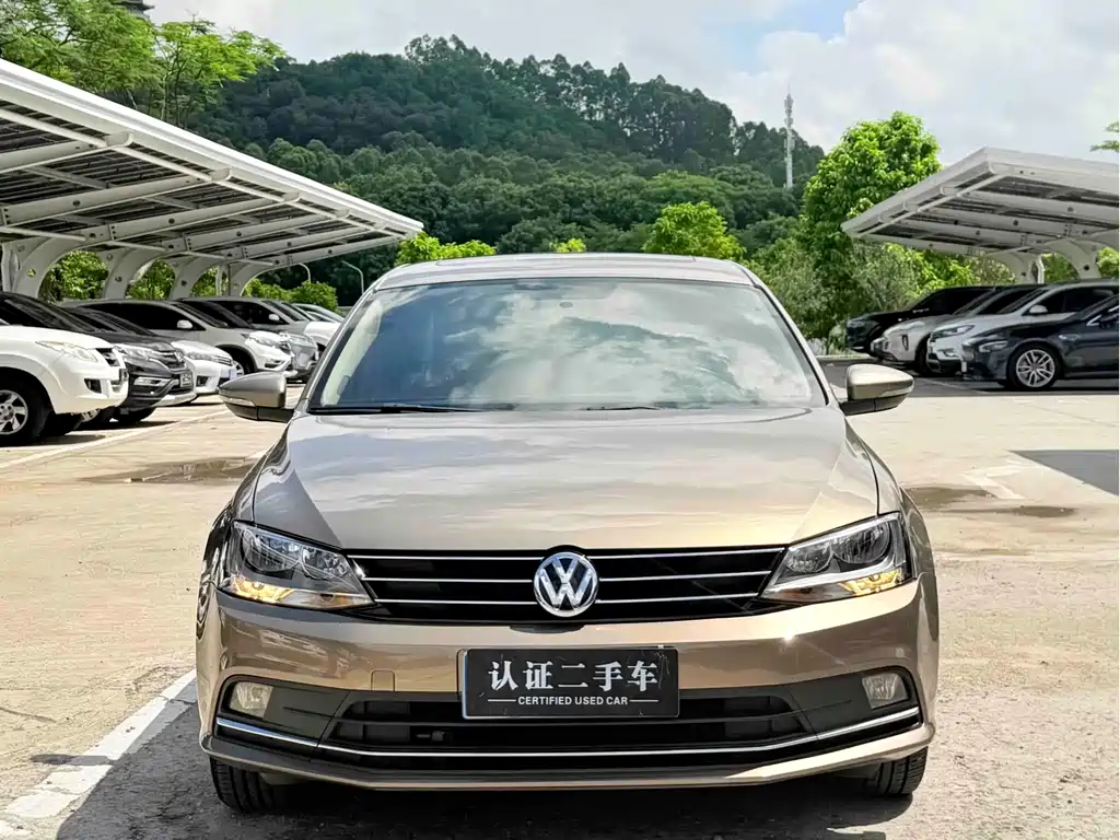 Volkswagen Sagitar 2017